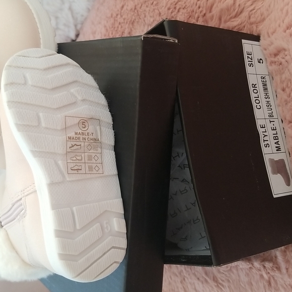 TAHARI Blush Shimmer Size 5 Toddler Boot NIB - Picture 7 of 8